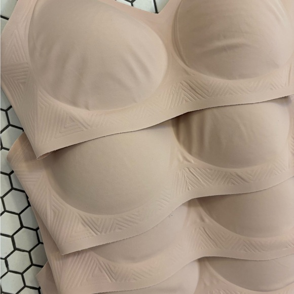 SET of 7!! Comfelie Zero Gravity Sculpt Seamless T-Shirt Bras Nude | Size Medium - Picture 7 of 15